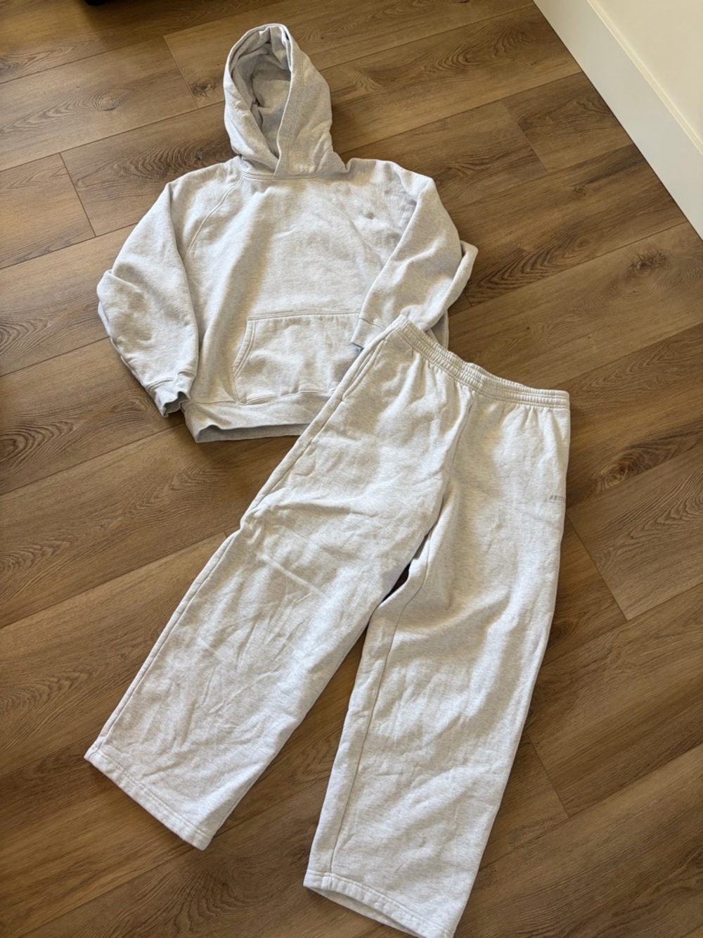 SOLD 🎈Aritzia Cozy Sweatfleece Set
